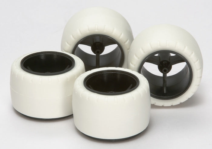 Tamiya 15415 Small Dia. Carbon Wheel & White Arched Tires (for Super X & XX Chassis)