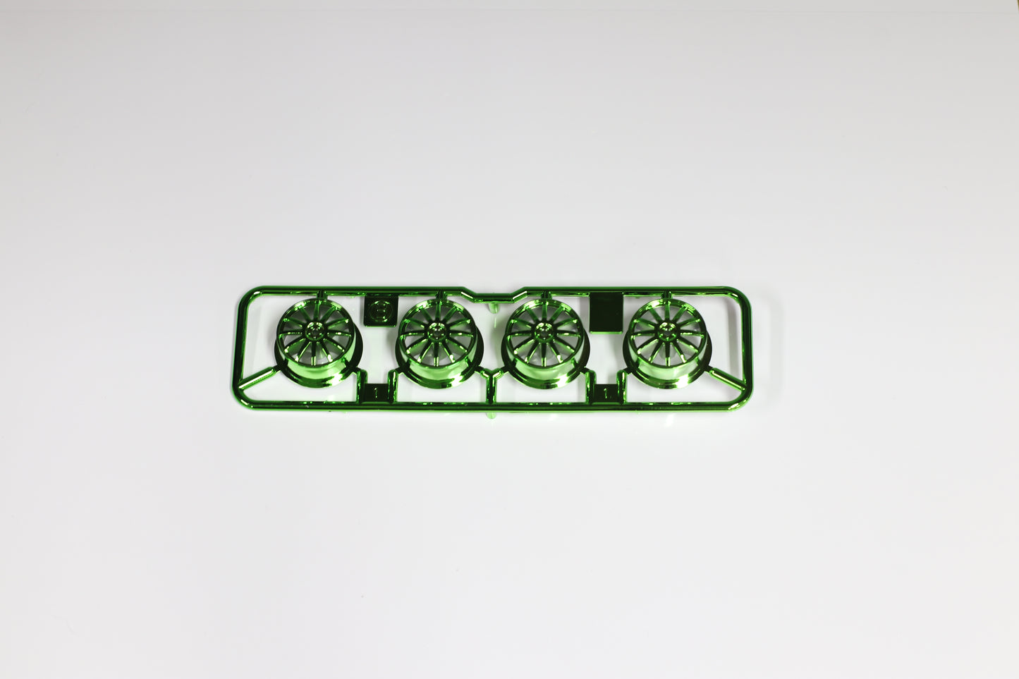 Tamiya Medium Dia. Fin Wheels (Green Plated)